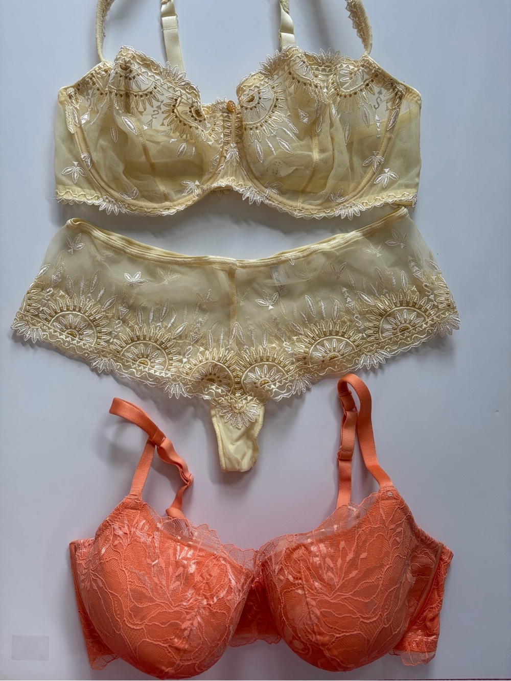 6 piece value bundle bra set Pale Yellow,Coral ,light orange & Turquoise sz 38DD